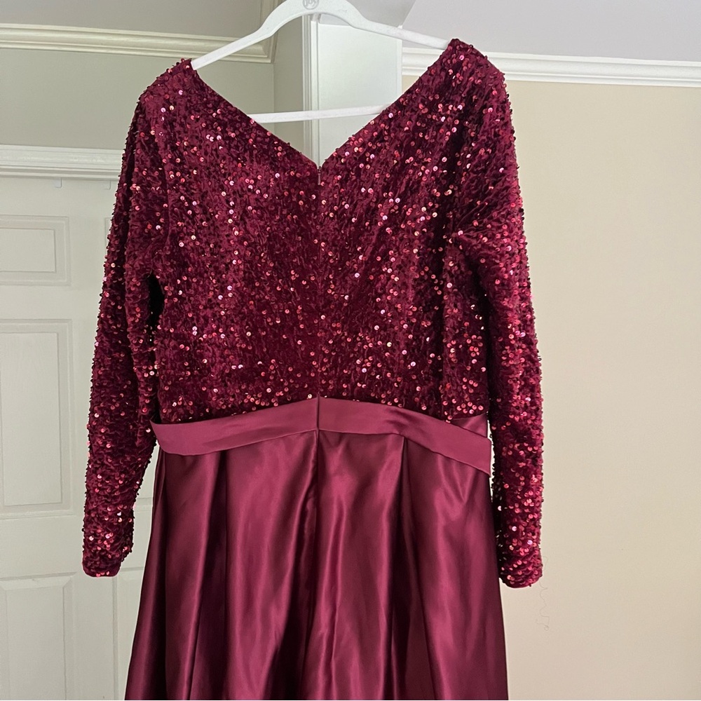V Neck Long Sleeve Prom Dress Slit Sequin Satin Formal Evening Gown - Picture 8 of 10